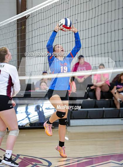 Thumbnail 3 in Chilton County vs Thorsby (Chilton County Tournament) photogallery.