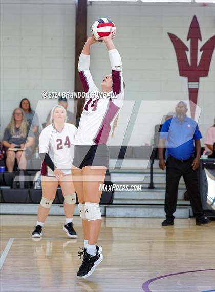 Thumbnail 3 in Chilton County vs Thorsby (Chilton County Tournament) photogallery.