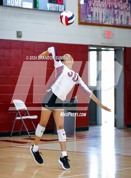 Thumbnail 2 in Chilton County vs Thorsby (Chilton County Tournament) photogallery.