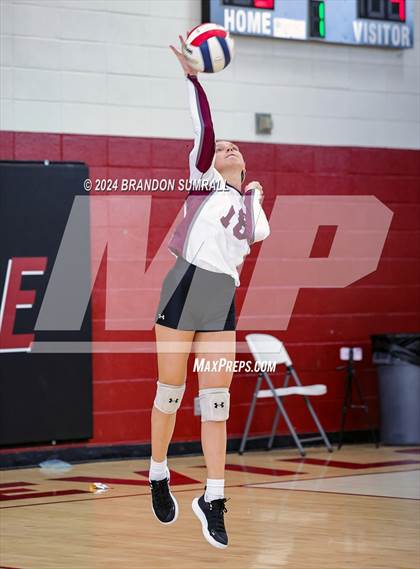 Thumbnail 3 in Chilton County vs Thorsby (Chilton County Tournament) photogallery.