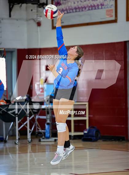 Thumbnail 1 in Chilton County vs Thorsby (Chilton County Tournament) photogallery.
