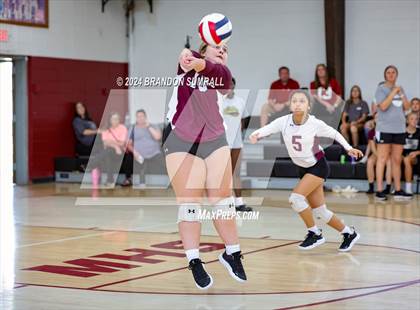 Thumbnail 3 in Chilton County vs Thorsby (Chilton County Tournament) photogallery.