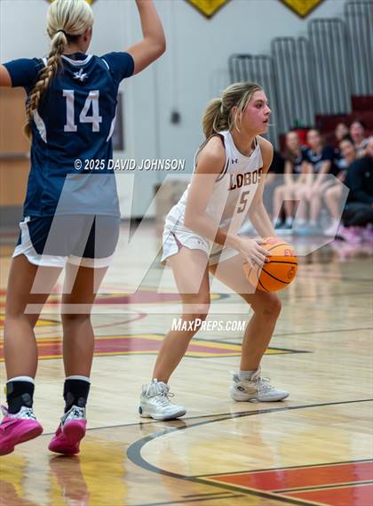 Thumbnail 3 in Rocky Mountain vs. Columbine photogallery.