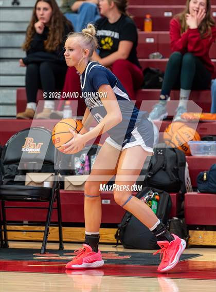 Thumbnail 1 in Rocky Mountain vs. Columbine photogallery.