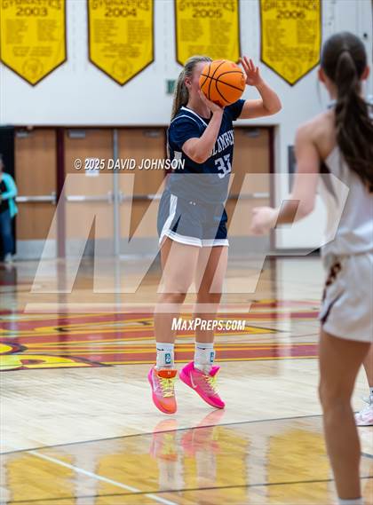 Thumbnail 1 in Rocky Mountain vs. Columbine photogallery.