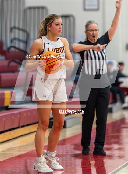 Thumbnail 1 in Rocky Mountain vs. Columbine photogallery.