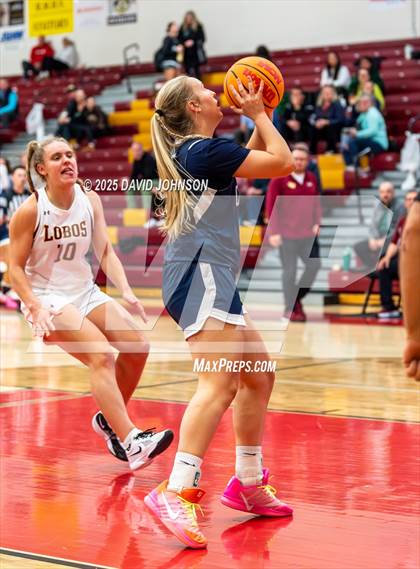 Thumbnail 1 in Rocky Mountain vs. Columbine photogallery.