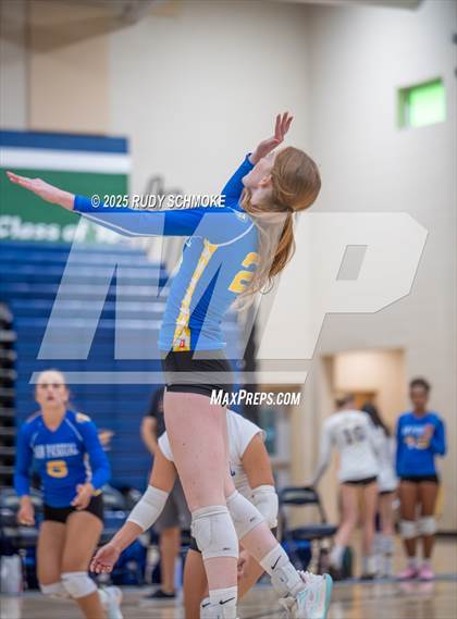 Thumbnail 2 in San Pasqual @ Del Norte photogallery.