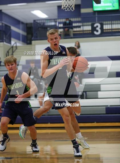 Thumbnail 3 in Timpanogos vs. Corner Canyon (CC Winter Invitational) photogallery.