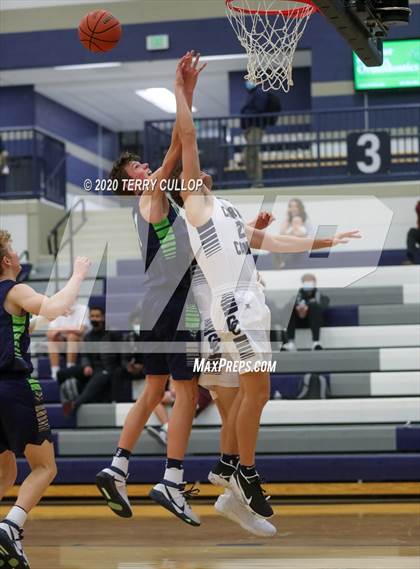 Thumbnail 1 in Timpanogos vs. Corner Canyon (CC Winter Invitational) photogallery.