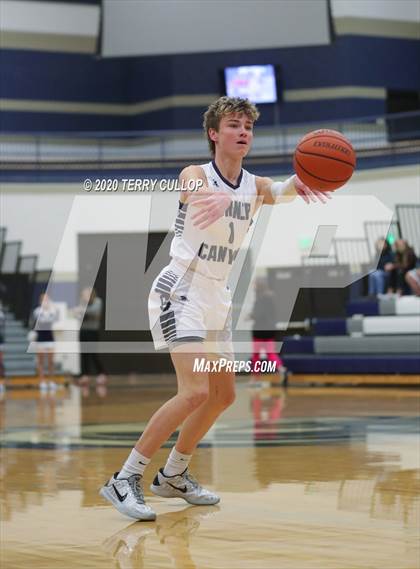 Thumbnail 3 in Timpanogos vs. Corner Canyon (CC Winter Invitational) photogallery.