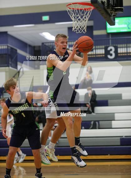 Thumbnail 1 in Timpanogos vs. Corner Canyon (CC Winter Invitational) photogallery.