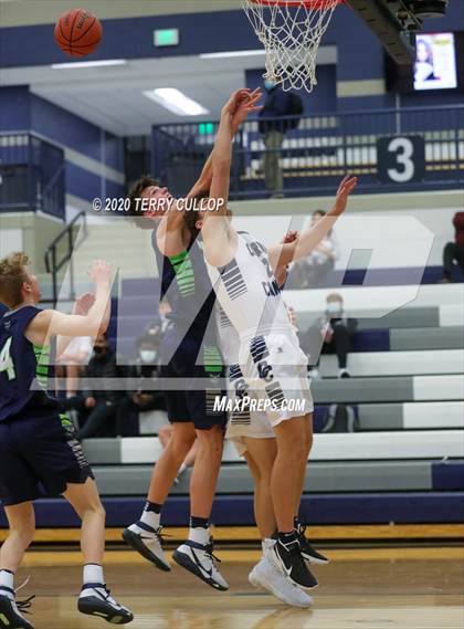 Thumbnail 2 in Timpanogos vs. Corner Canyon (CC Winter Invitational) photogallery.