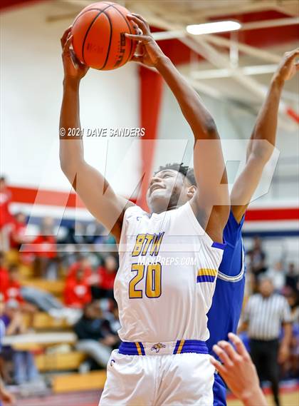 Thumbnail 1 in Washington vs. Fort Bend Willowridge (FBISD Invitational) photogallery.
