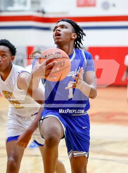 Thumbnail 1 in Washington vs. Fort Bend Willowridge (FBISD Invitational) photogallery.