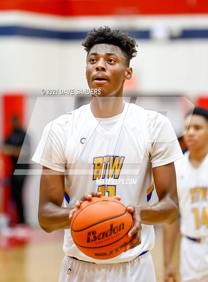 Thumbnail 1 in Washington vs. Fort Bend Willowridge (FBISD Invitational) photogallery.