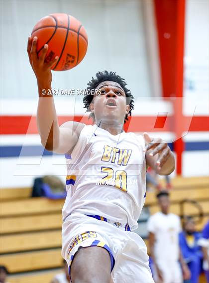 Thumbnail 1 in Washington vs. Fort Bend Willowridge (FBISD Invitational) photogallery.