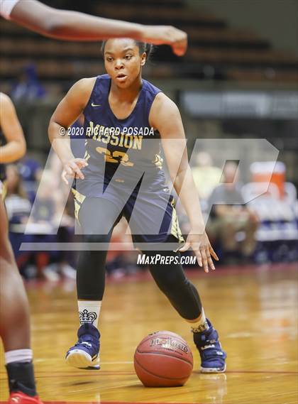 Thumbnail 1 in Mission Prep vs. San Joaquin Memorial (CIF D2 Central Section Final) photogallery.