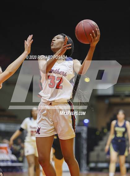 Thumbnail 2 in Mission Prep vs. San Joaquin Memorial (CIF D2 Central Section Final) photogallery.