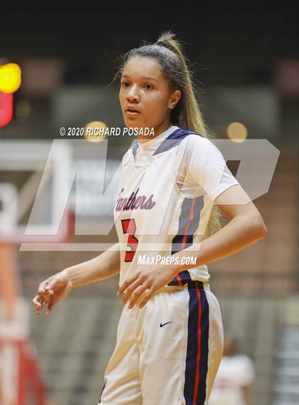 Thumbnail 3 in Mission Prep vs. San Joaquin Memorial (CIF D2 Central Section Final) photogallery.