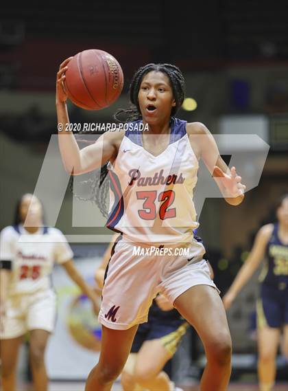 Thumbnail 1 in Mission Prep vs. San Joaquin Memorial (CIF D2 Central Section Final) photogallery.