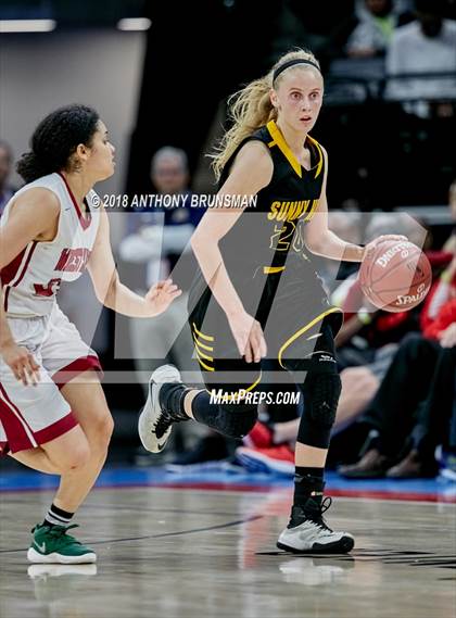 Thumbnail 3 in Sunny Hills vs. West Campus (CIF State D3 Final) photogallery.
