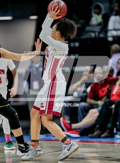 Thumbnail 2 in Sunny Hills vs. West Campus (CIF State D3 Final) photogallery.