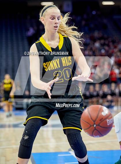 Thumbnail 1 in Sunny Hills vs. West Campus (CIF State D3 Final) photogallery.