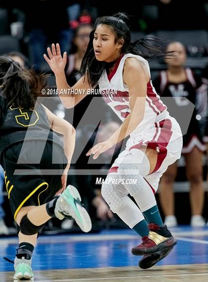 Thumbnail 1 in Sunny Hills vs. West Campus (CIF State D3 Final) photogallery.