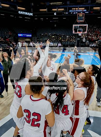 Thumbnail 2 in Sunny Hills vs. West Campus (CIF State D3 Final) photogallery.