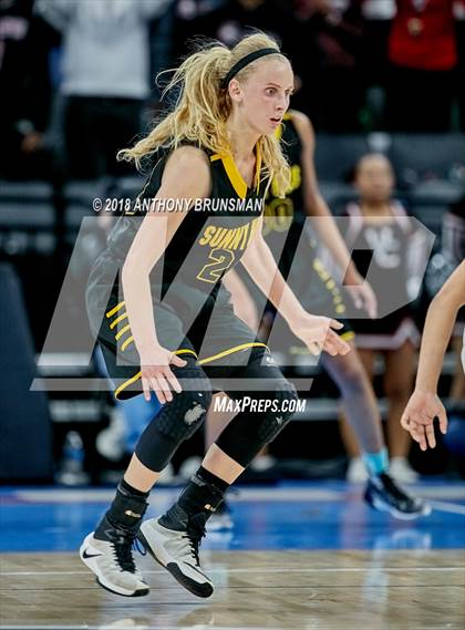Thumbnail 1 in Sunny Hills vs. West Campus (CIF State D3 Final) photogallery.