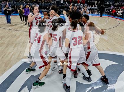 Thumbnail 1 in Sunny Hills vs. West Campus (CIF State D3 Final) photogallery.