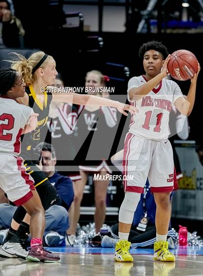 Thumbnail 2 in Sunny Hills vs. West Campus (CIF State D3 Final) photogallery.