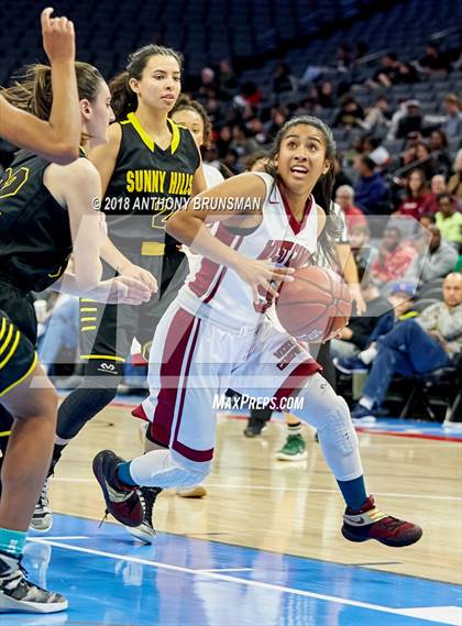 Thumbnail 2 in Sunny Hills vs. West Campus (CIF State D3 Final) photogallery.