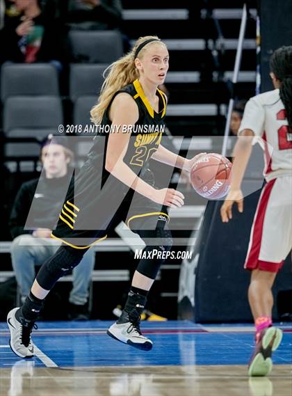Thumbnail 2 in Sunny Hills vs. West Campus (CIF State D3 Final) photogallery.