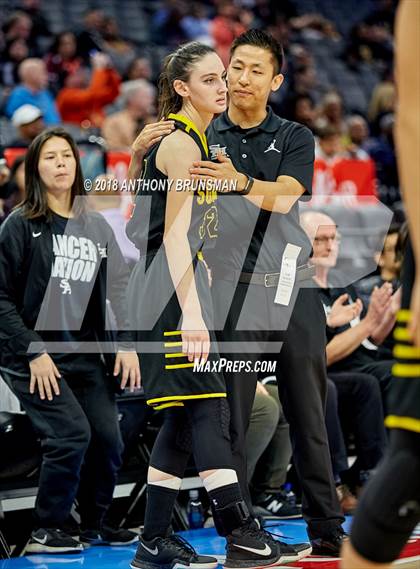 Thumbnail 1 in Sunny Hills vs. West Campus (CIF State D3 Final) photogallery.