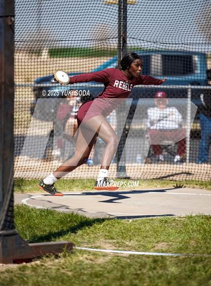 Thumbnail 3 in West Texas Relays photogallery.