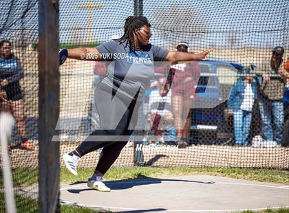 Thumbnail 3 in West Texas Relays photogallery.