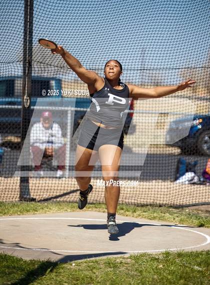 Thumbnail 2 in West Texas Relays photogallery.