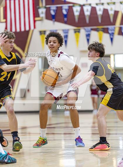 Thumbnail 3 in FR: Del Oro @ Whitney photogallery.