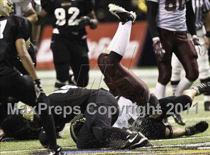 Thumbnail 3 in Uvalde vs. Seguin (Dave Campbell's Texas Football Classic) photogallery.