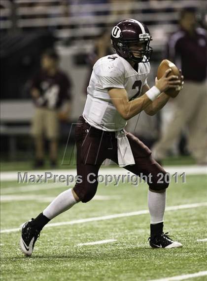 Thumbnail 1 in Uvalde vs. Seguin (Dave Campbell's Texas Football Classic) photogallery.