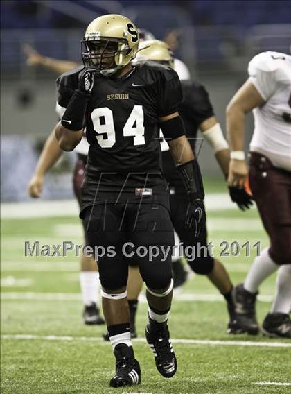 Thumbnail 1 in Uvalde vs. Seguin (Dave Campbell's Texas Football Classic) photogallery.