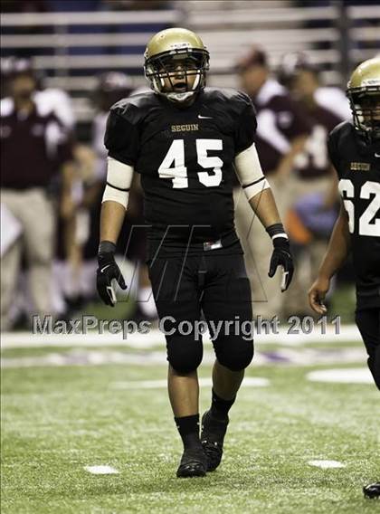 Thumbnail 2 in Uvalde vs. Seguin (Dave Campbell's Texas Football Classic) photogallery.