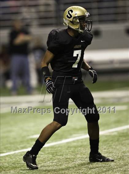 Thumbnail 1 in Uvalde vs. Seguin (Dave Campbell's Texas Football Classic) photogallery.