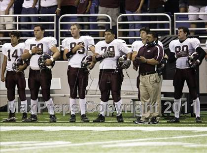 Thumbnail 3 in Uvalde vs. Seguin (Dave Campbell's Texas Football Classic) photogallery.