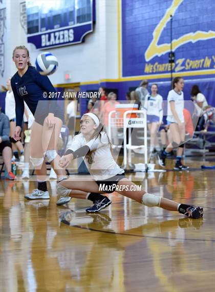 Thumbnail 1 in Edison vs. Skyview (Durango Fall Classic) photogallery.