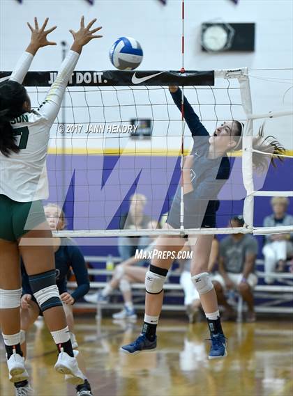 Thumbnail 3 in Edison vs. Skyview (Durango Fall Classic) photogallery.