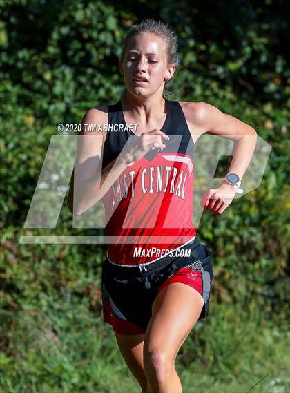Thumbnail 2 in South Dearborn Invitational photogallery.