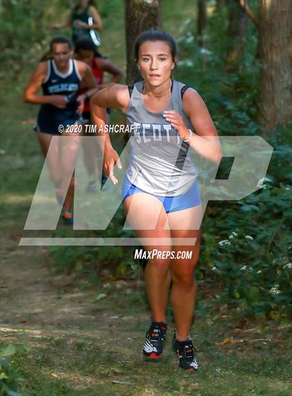 Thumbnail 2 in South Dearborn Invitational photogallery.